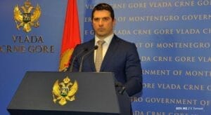 53421931_2205983676385495_8314025330264244224_n