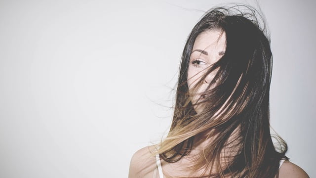 girl-924868_640