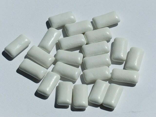 chewing-gum-115163_640