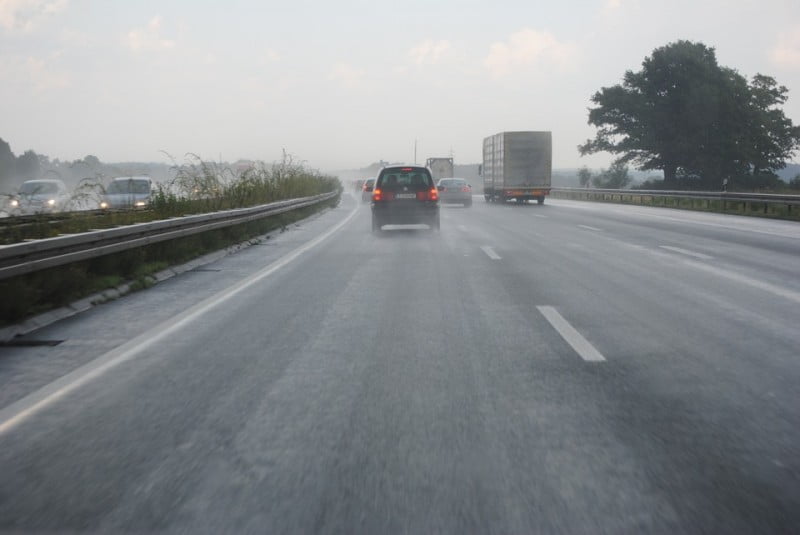 hydroplaning-397351_960_720