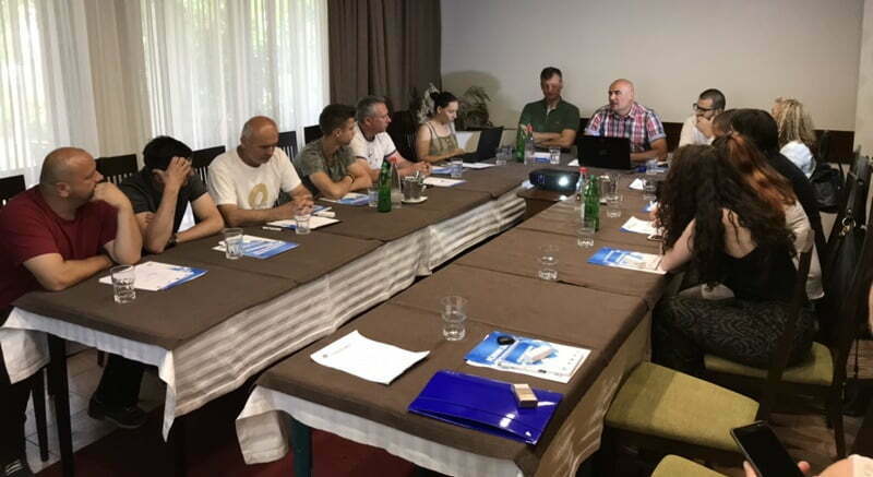img-ee3223d662bced16564680b6490418b3-v