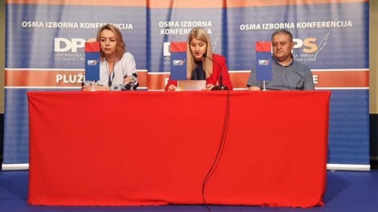 pluzena-990x556
