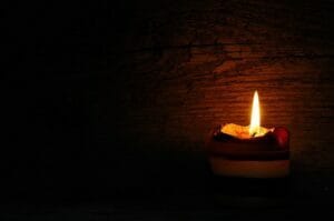 candle-546563_640