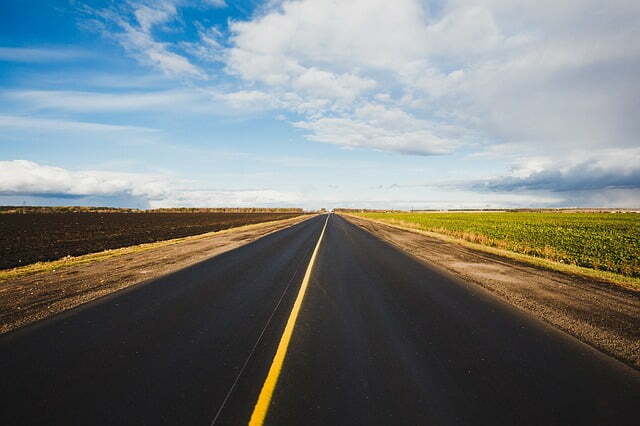 road-1031702_640