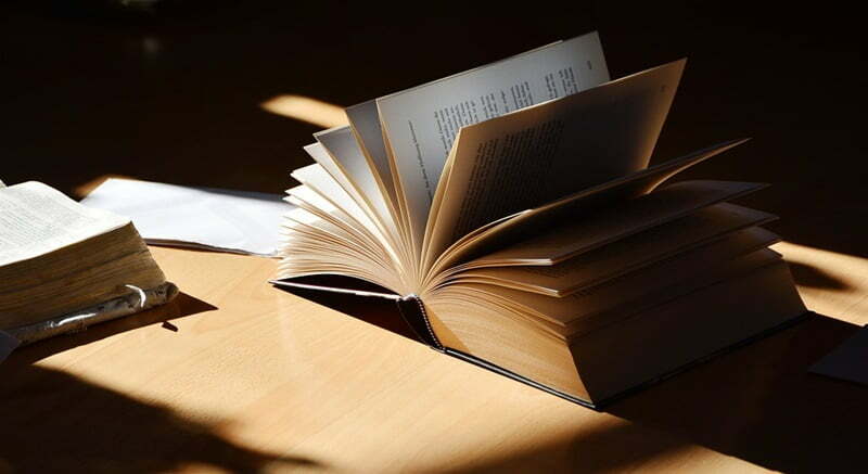 book-2265490_960_720