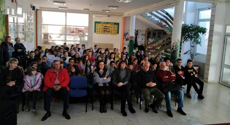 img-e7ff81e8502449cc20fd9b272e212123-v