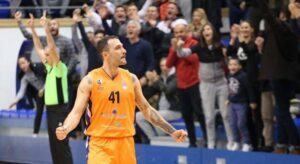 48976847_2256807557910034_694763328664240128_n