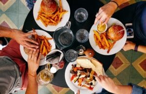 restaurant-2602736_1280