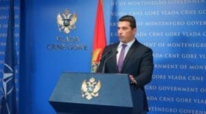 janovic-2-1000x555_0