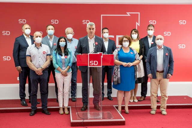 8d24fbc1-d8f5-4b9d-b0ef-58793080b2bf