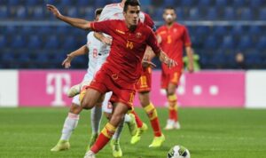 0000004014_1050_624_cut