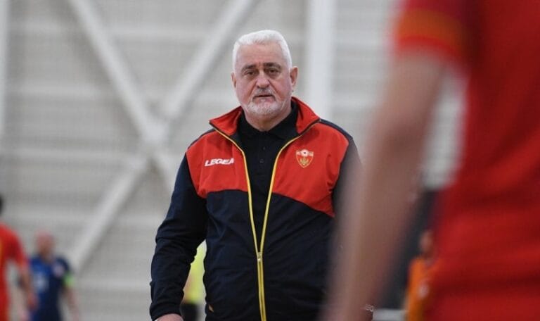 0000004395_1050_624_cut