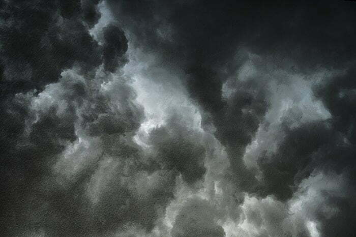storm-clouds-2312794_1280