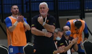 0000004919_1050_624_cut