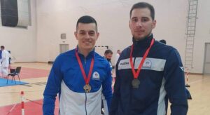 img-87de41b6f8142fa09a1713d34a36d5d3-v