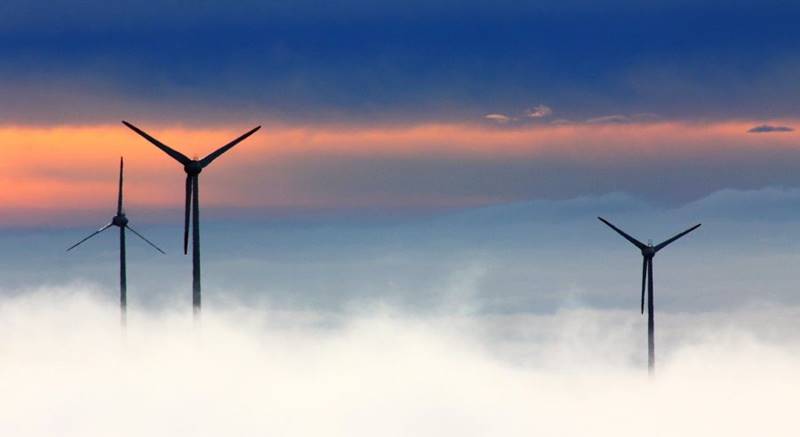 windmills-1048981_1280