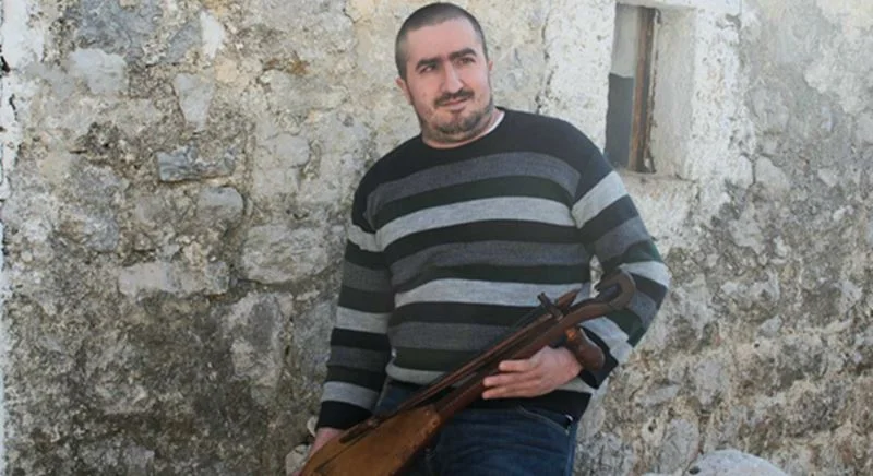 andro_kovacevic_sa_guslama_2