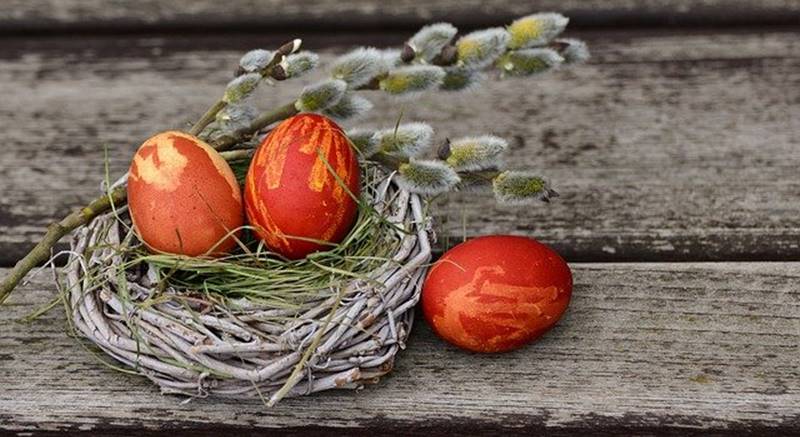 easter-eggs-2145667_640
