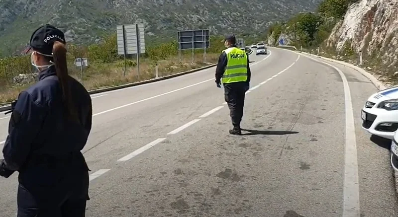 policija