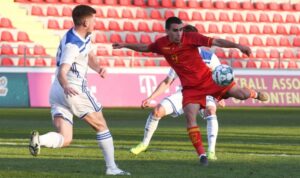 0000005349_1050_624_cut