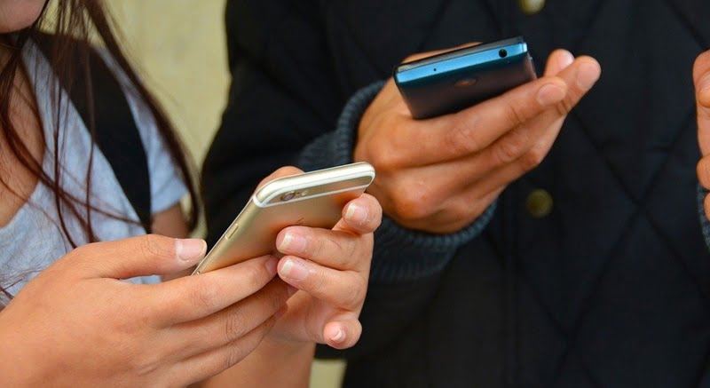 texting-1490691_960_720