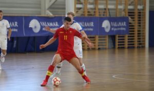 0000005985_1050_624_cut