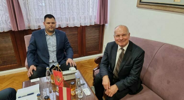 img_04112021_185045_800_x_437_pixel