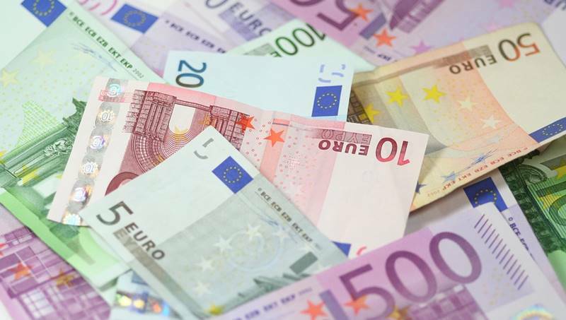currency-3077900_960_720