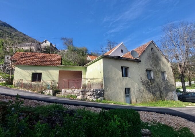 Thumbnail for the listing's main image