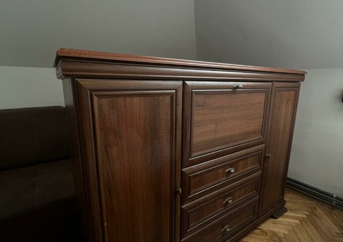 Thumbnail for the listing's main image