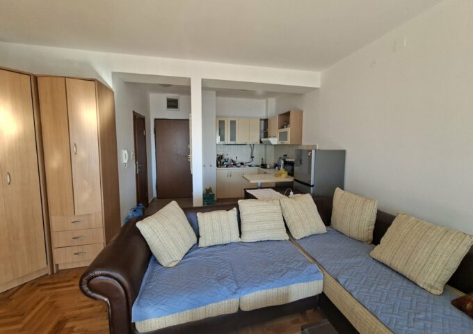 Thumbnail for the listing's main image