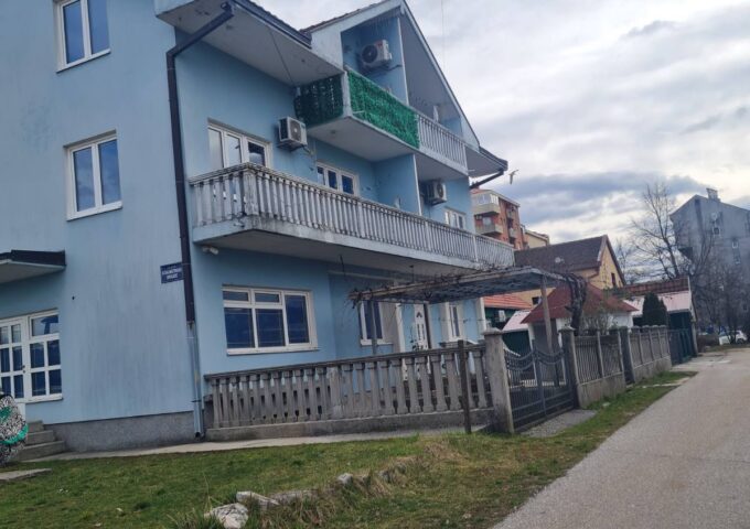 Thumbnail for the listing's main image