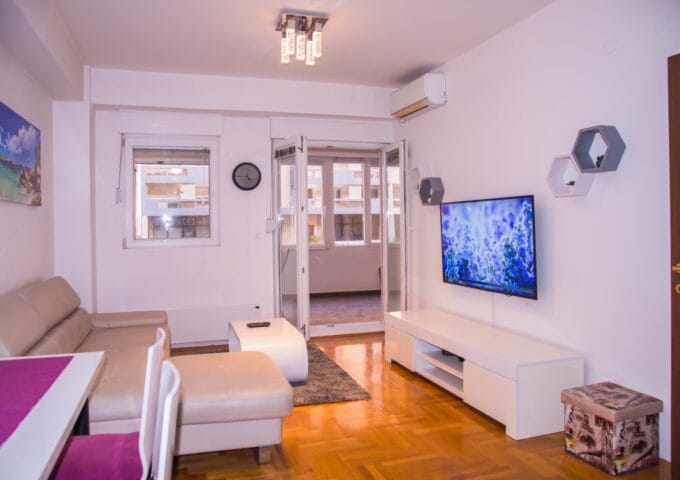 Thumbnail for the listing's main image